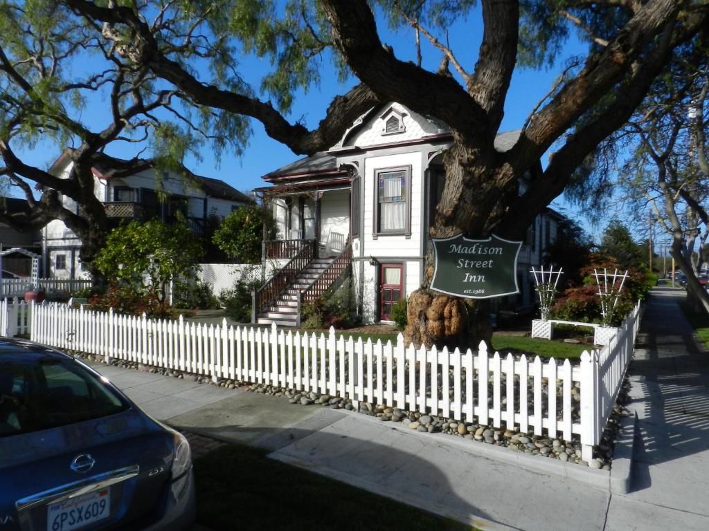 Madison Street Inn B&B Санта Клара Екстериор снимка